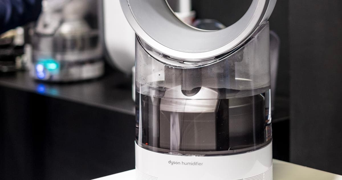 Dyson's Newest Fan Helps Us Keep Our Cool